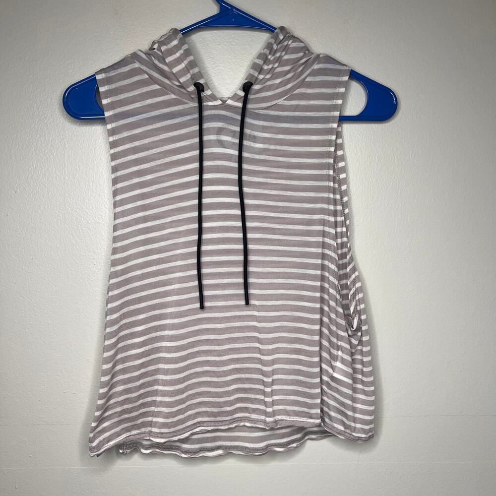 Ziya‎ Active Lilac Striped Cropped Sleeveless Hoodie Size Large Lightweight Yoga